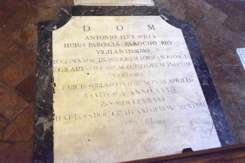 Piazza_in_Piscinula-Chiesa_di_S_Benedetto-Lapide_Antonio_Ferravilla-1786