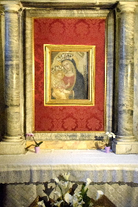 Piazza_in_Piscinula-Chiesa_di_S_Benedetto-Madonna_Lauretana