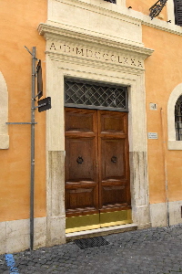 Via_dei_Riari-Palazzo_al_n_41-portone_01
