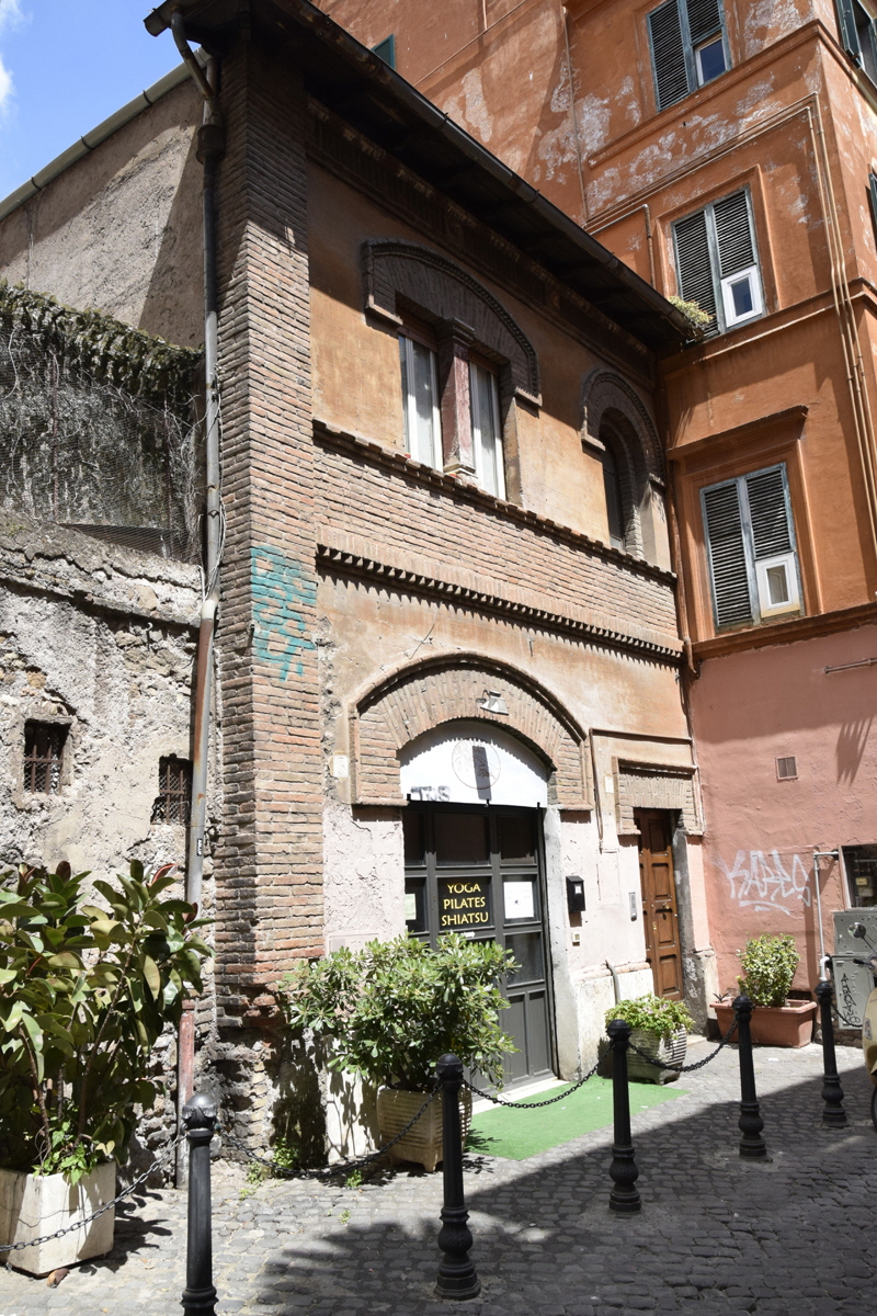Via_della_Pelliccia-Palazzo_al_n_3
