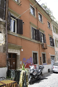 Vicolo_del_Quartiere-Palazzo_al_n_2