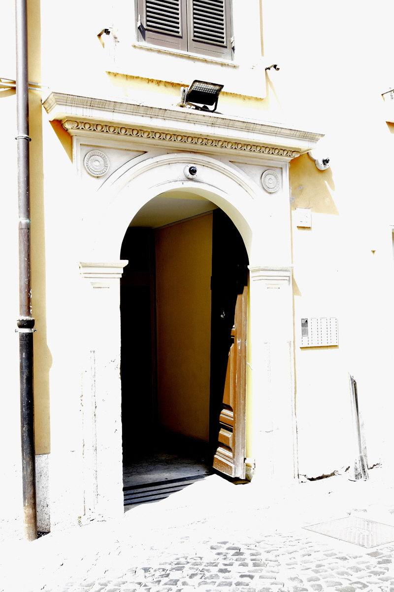 Vicolo_della_Penitenza-Palazzo_al_n_23-Portone