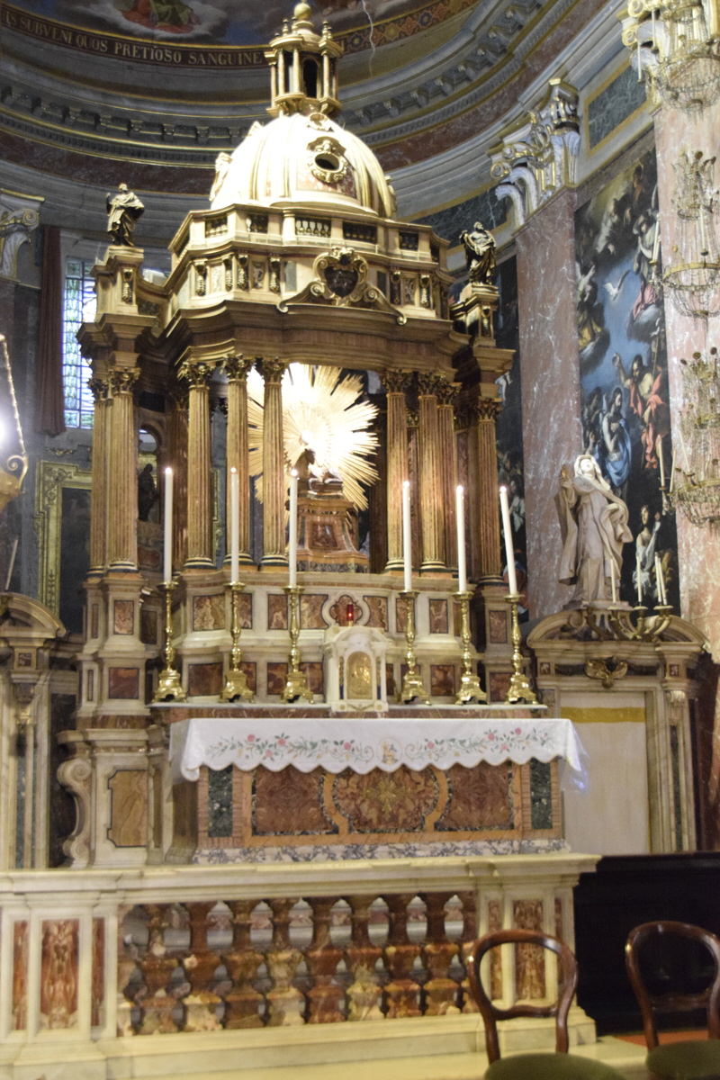 Piazza_della_Scala-Chiesa_di_S_Maria_della_Scala-Altare_Maggiore-Ciborio