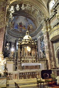 Piazza_della_Scala-Chiesa_di_S_Maria_della_Scala-Altare_Maggiore (2)
