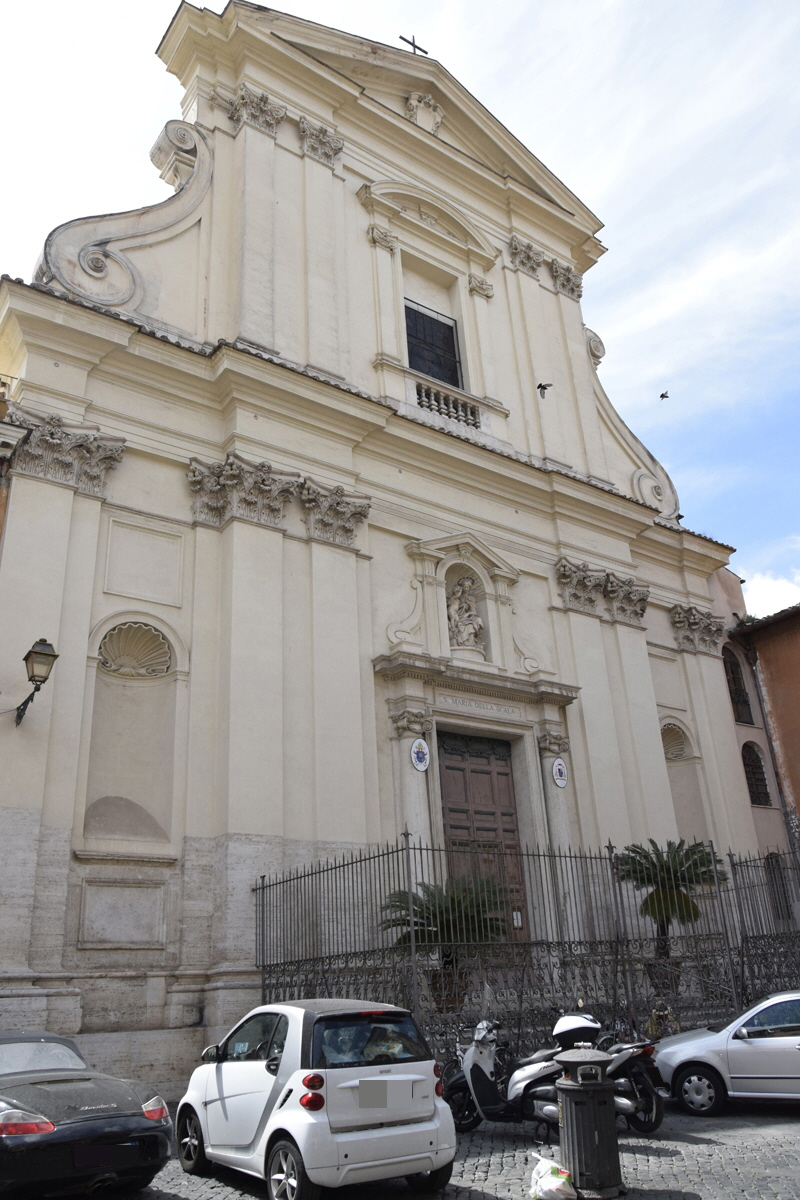 Piazza_della_Scala-Chiesa_di_S_Maria_della_Scala