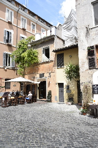 Piazza_della_Scala-Palazzo_al_n_53