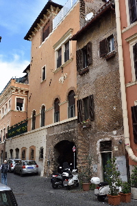 Via_dei_Salumi-Palazzo_De_Tolomei (2)