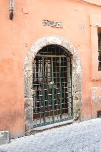 Via della Scala-Palazzo_al_n_28-Portone
