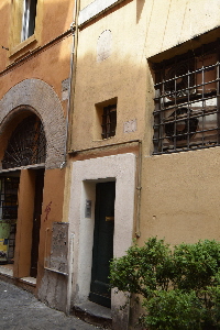 Via della Scala-Palazzo_al_n_35-Portone