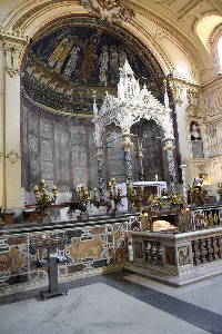 Piazza_di_S_Cecilia-Chiesa_omonima-Altare_maggiore