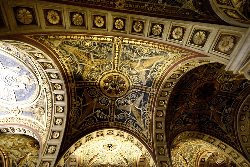 Piazza_di_S_Cecilia-Chiesa_omonima-Cripta (17)