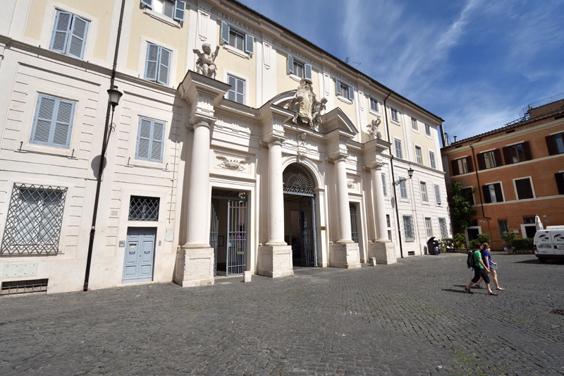 Piazza_di_S_Cecilia-Monastero-omonimo (2)