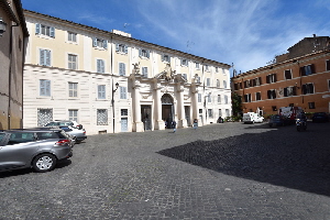 Piazza_di_S_Cecilia (2)