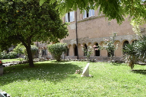 Piazza_di_S_Cosimato-Chiesa_di_S_Cosimato-1Chiostro-1240 (7)
