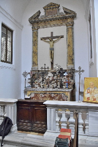 Piazza_di_S_Egidio-Chiesa_omonima-Cappella_laterale_destra