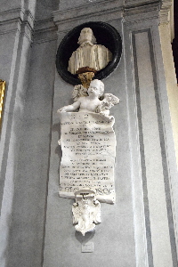 Piazza_di_S_Francesco_a_Ripa-Monumento_a_Nicola_Grappello-1690