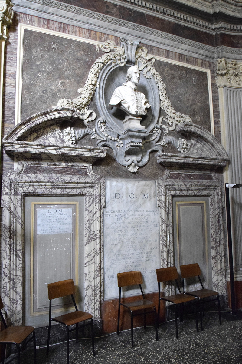 Piazza_di_S_Francesco_a_Ripa-Monumento_al_card_Michelangelo_Ricci-1682