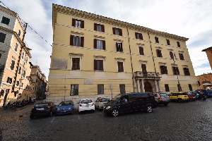 Piazza_di_S_Francesco_di_Assisi-Palazzo_al_n_75