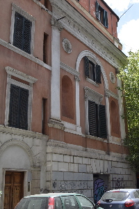 Via_di_S_Francesco_a_Ripa-Palazzo_al_n_22
