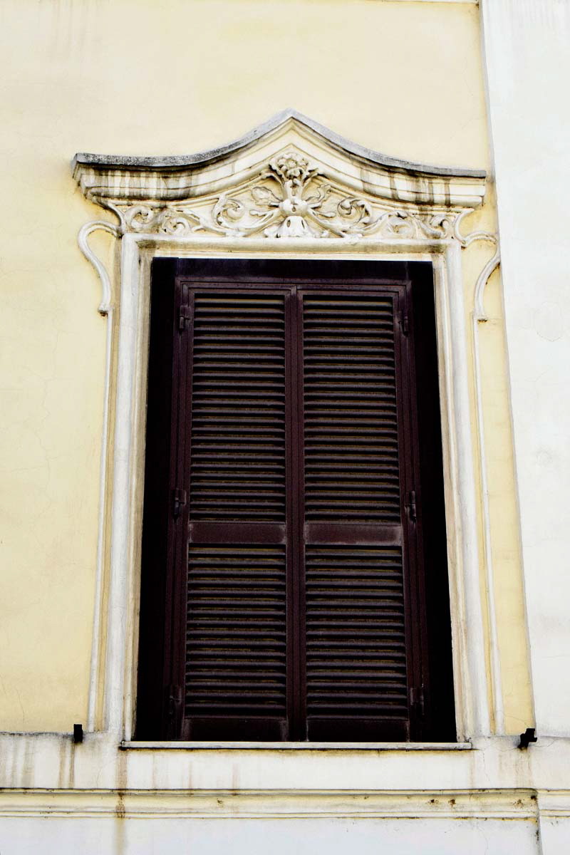 Via_di_S_Gallicano-Palazzo_al_n_11-Finestra_01