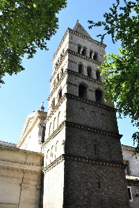 Viale_Trastevere-Chiesa_di_S_Crisogono-Campanile (2)