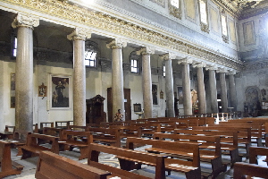 Viale_Trastevere-Chiesa_di_S_Crisogono-Colonnato