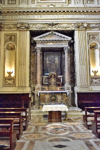 Piazza_di_S_Maria_in_trastevere-Basilica_omonima-Cappella_Altemps