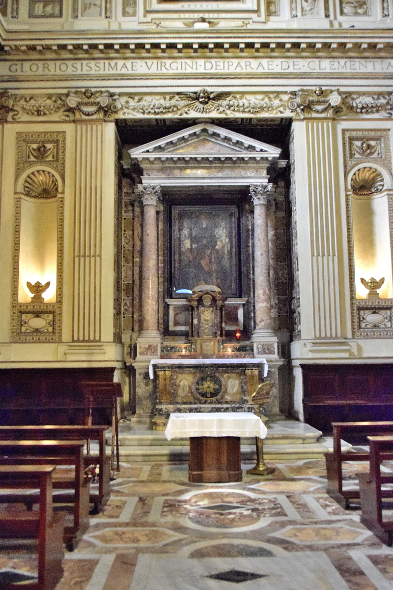Piazza_di_S_Maria_in_trastevere-Basilica_omonima-Cappella_Altemps