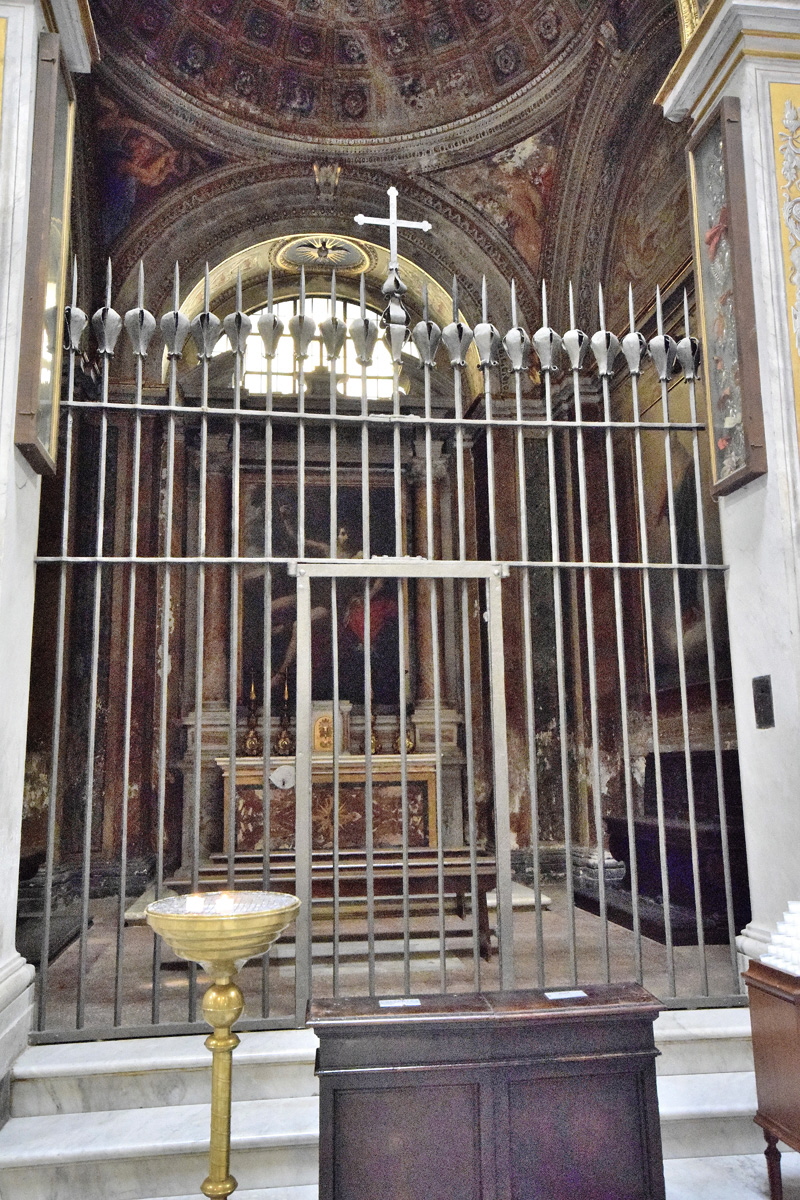 Piazza_di_S_Maria_in_trastevere-Basilica_omonima-Cappella_del_Sacro_Cuore