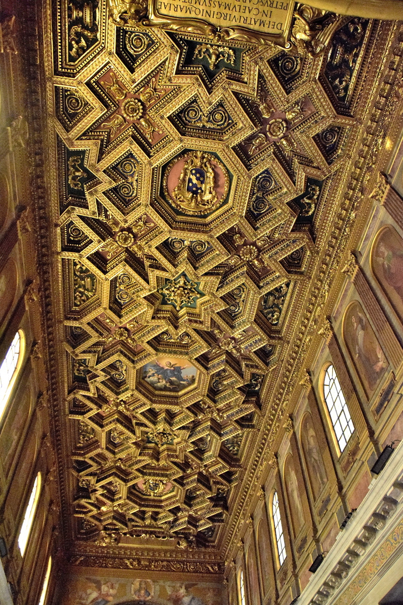 Piazza_di_S_Maria_in_trastevere-Basilica_omonima-Soffitto