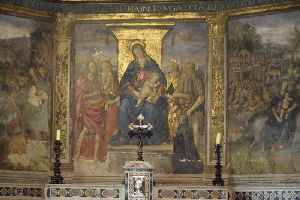 Piazza_di_S_Onofrio-Chiesa_omonima-Altare_maggiore (3)