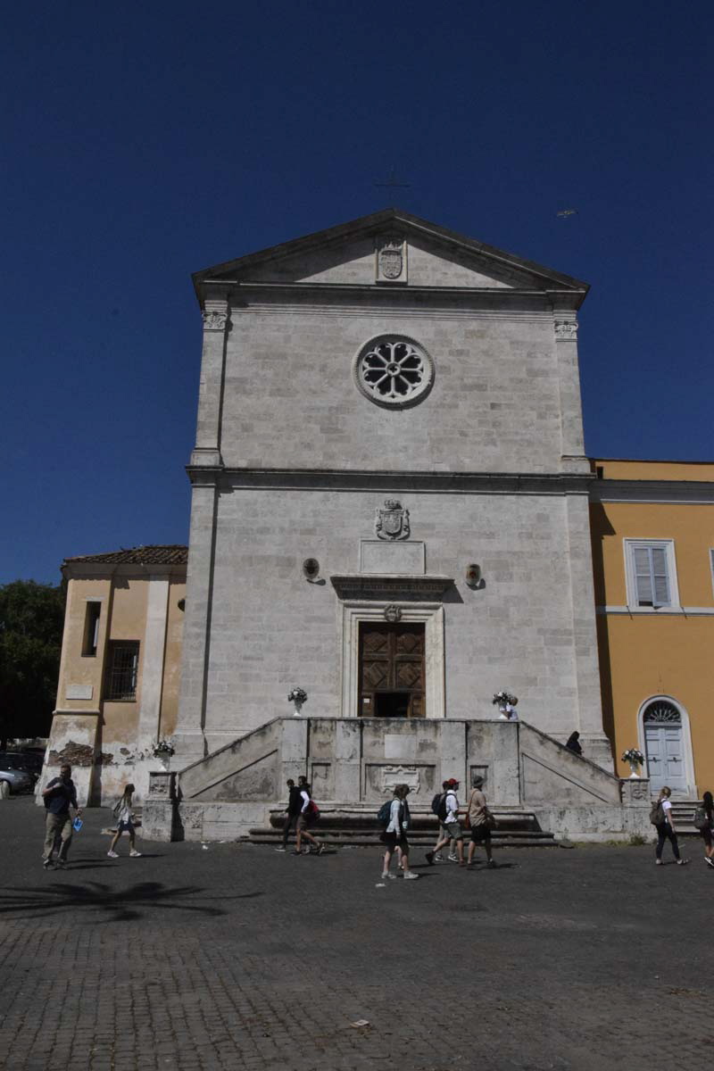 Piazza_di_S_Pietro_in_Montorio-Chiesa_omonima
