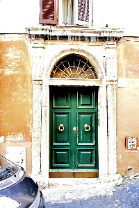 Salita_di_S_Onofrio-Palazzo_al_n_20-Portone