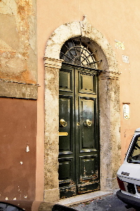 Salita_di_S_Onofrio-Palazzo_al_n_23-Portone