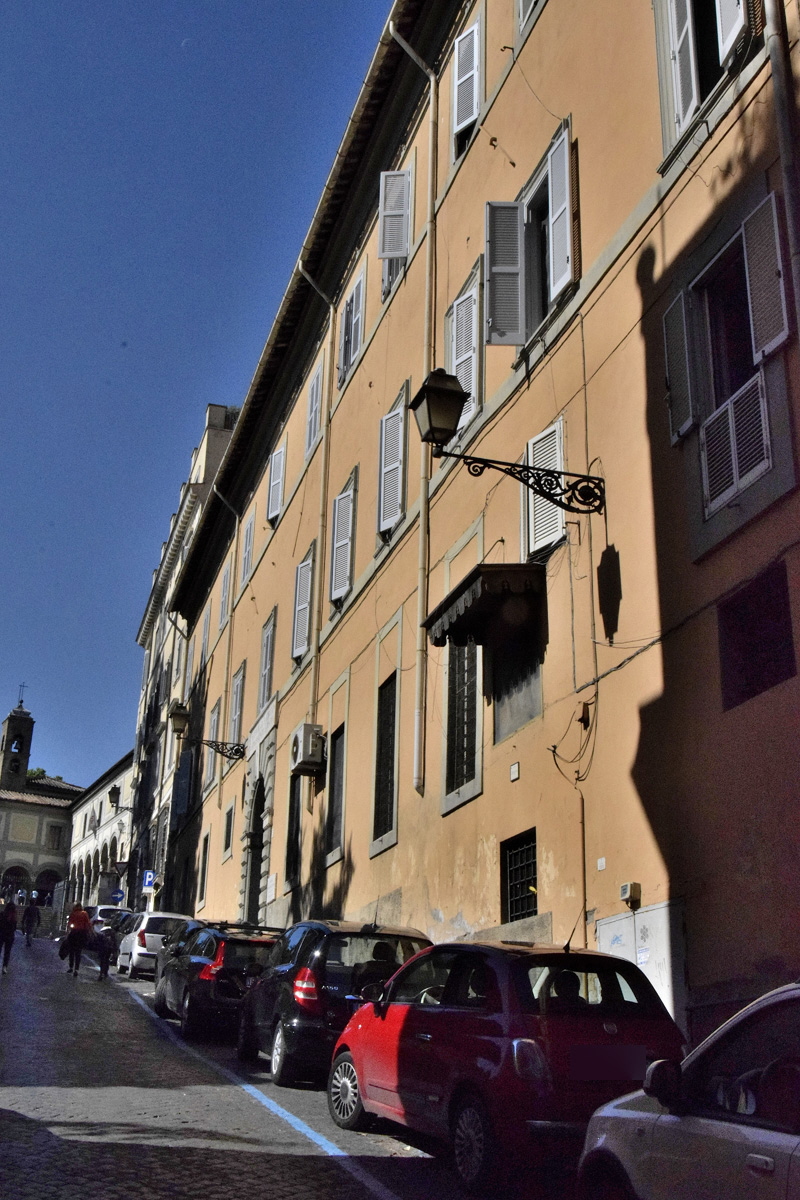 Salita_di_S_Onofrio-Palazzo_al_n_38