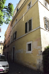 Vicolo_di_S_Margherita-Palazzo_al_n_21