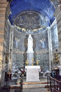 Vicolo_di_S_Maria_in_Cappella-Chiesa_omonima-Altare_maggiore (10)