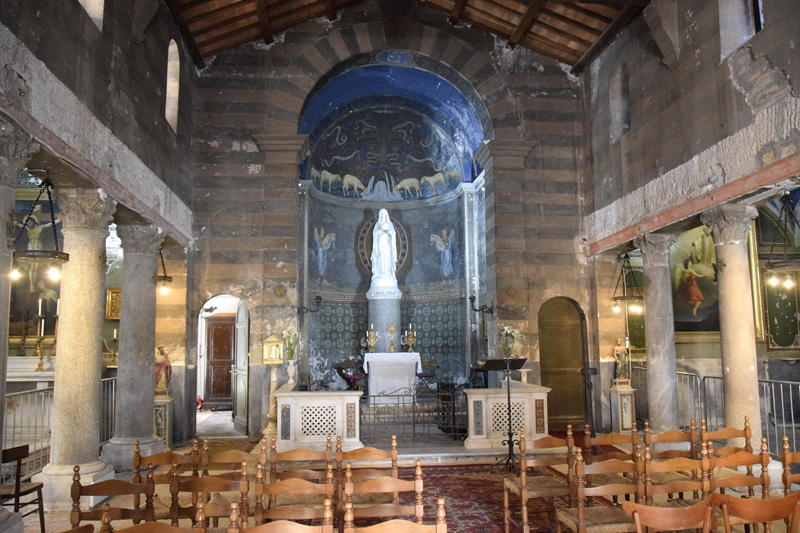Vicolo_di_S_Maria_in_Cappella-Chiesa_omonima-Altare_maggiore (7)