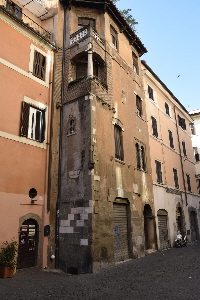 Via_dei_Vascellari-Palazzo_al_n_45 (2)