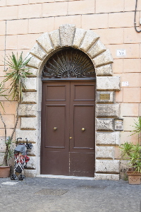 Via_dei_Vascellari-Palazzo_al_n_55-Portone