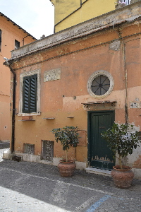Vicolo_di_S_Francesco_di_Sales-Palazzo_al_n_48