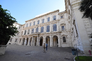 via_Quattro_Fontane-Palazzo_Barberini (4)