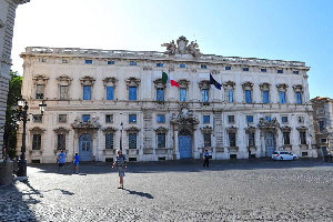 Piazza_del_Quirinale-Palazzo_della_Consulta