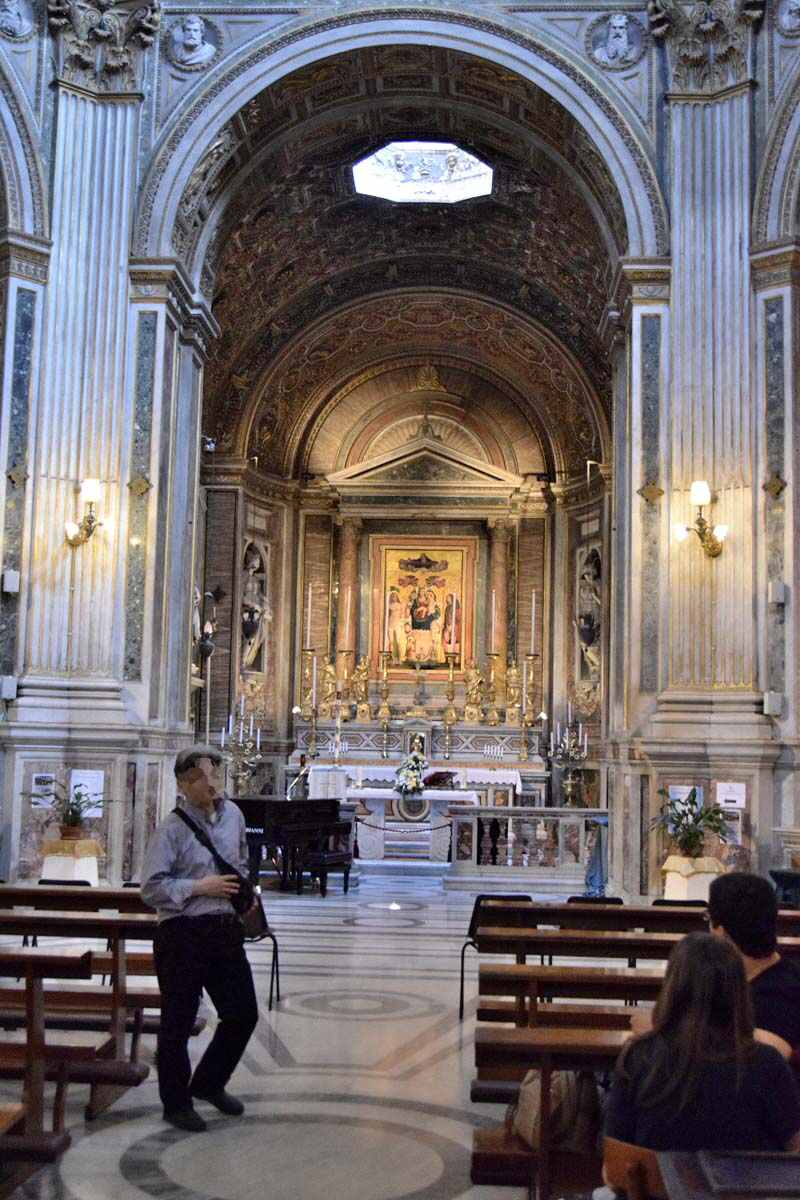 Piazza_della_Madonna_di_Loreto-Chiesa_omonima-Navata_Centrale