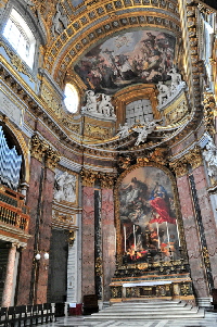 Via_del_Corso-Chiesa dei_SS_Ambrogio_e_Carlo-Altare_maggiore