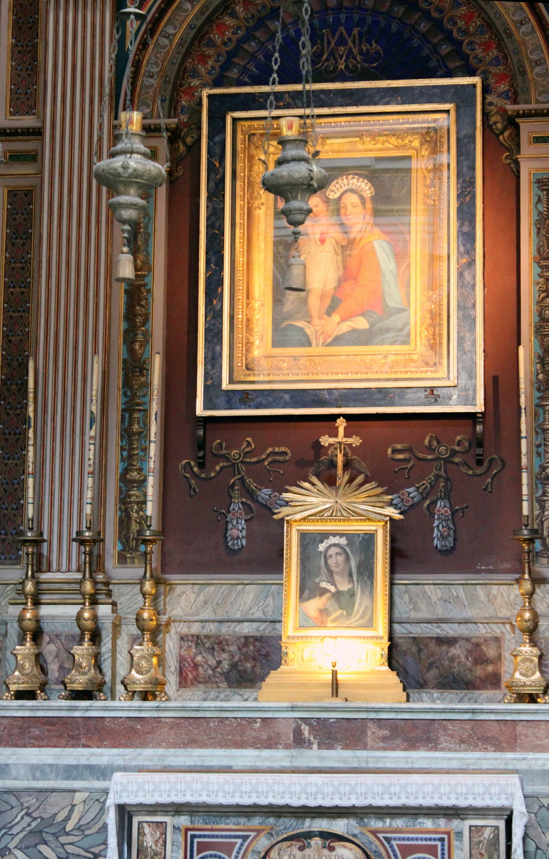 Via_del_Corso-Chiesa dei_SS_Ambrogio_e_Carlo-Cappella_della_Vergine (5)
