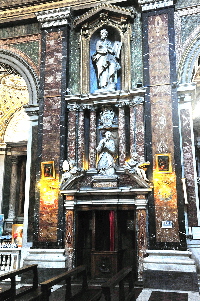 Via_del_Corso-Chiesa_di_Maria_e_Ges-Monumento_di_Giorgio_Bolognetti