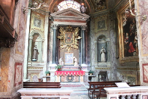 Via_del_Corso-Chiesa_di_S_Giacomo-Cappella_del_Rosario