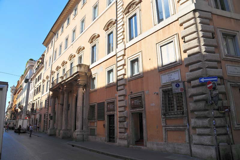 Via_del_Corso-Palazzo_Rondanini